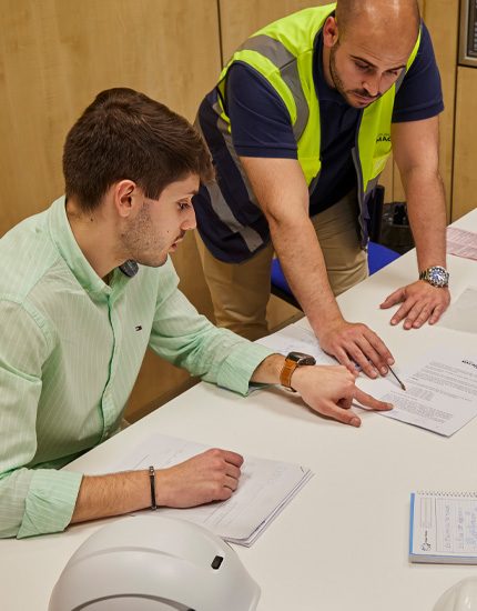 04_CONSULTORIA_ASISTENCIA_TECNICA_PROYECTOS_Y_OBRAS_SERVICIOS_1_Consultoria_y_Auditoria_de_Prevención_de_Riesgos_Laborales_GRUPO_MACAP_430x550px 04_CONSULTORIA_ASISTENCIA_TECNICA_PROYECTOS_Y_OBRAS_SERVICIOS_1_Consultoria_y_Auditoria_de_Prevención_de_Riesgos_Laborales_GRUPO_MACAP_430x550px